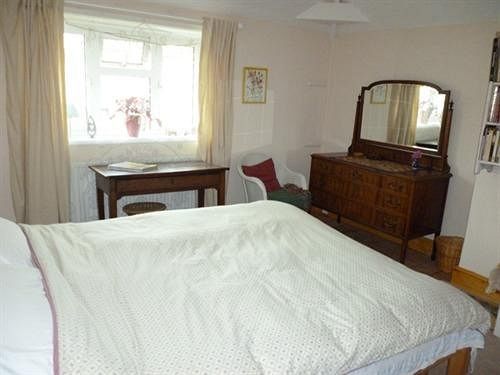 Calne Bed And Breakfast Екстериор снимка