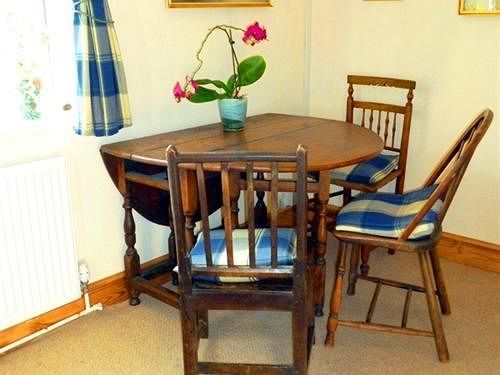 Calne Bed And Breakfast Екстериор снимка